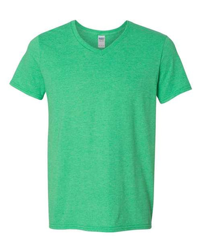Gildan Unisex Softstyle® V-Neck T-Shirt - Heather Irish Green Front