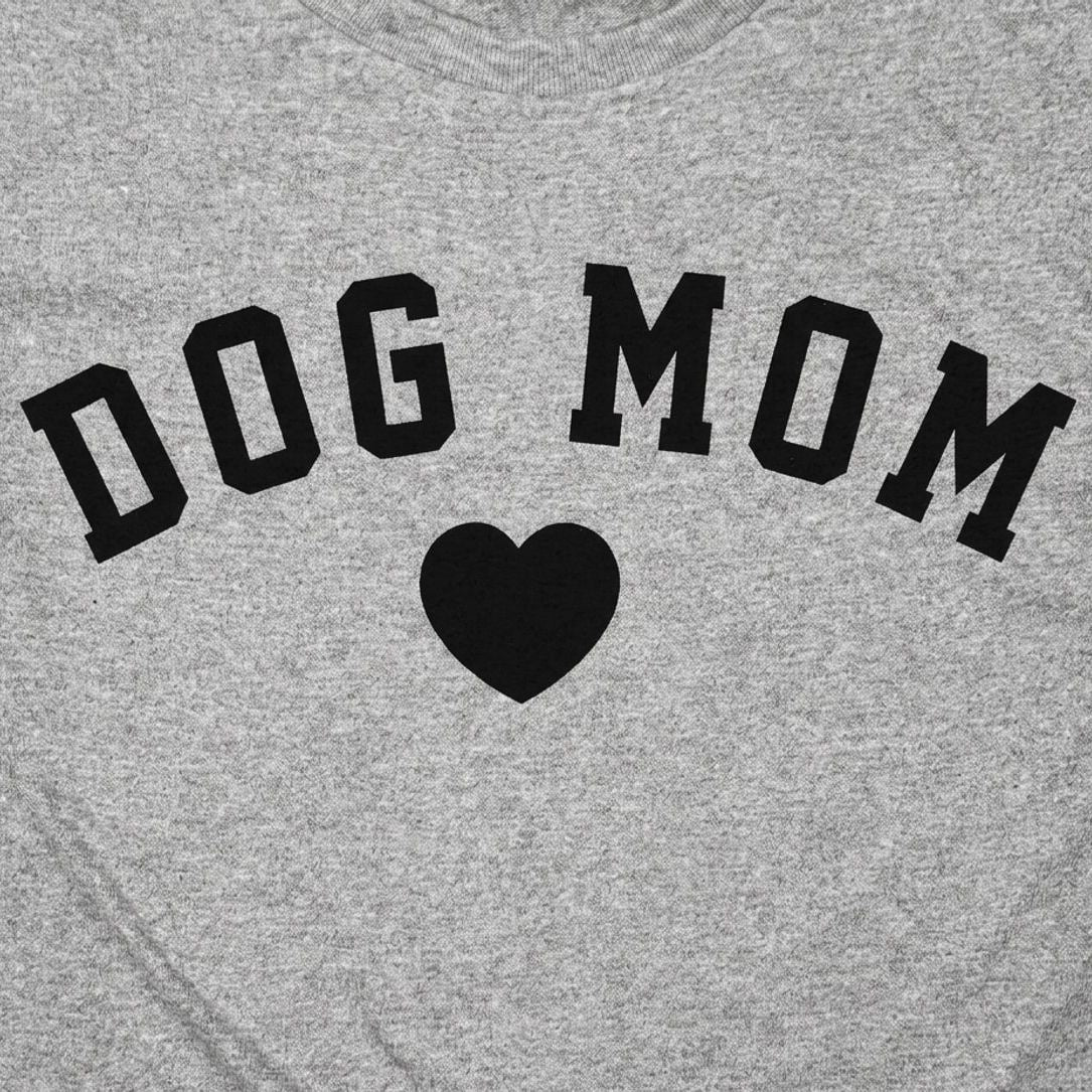 Dog Mom with Heart Varsity Text detail